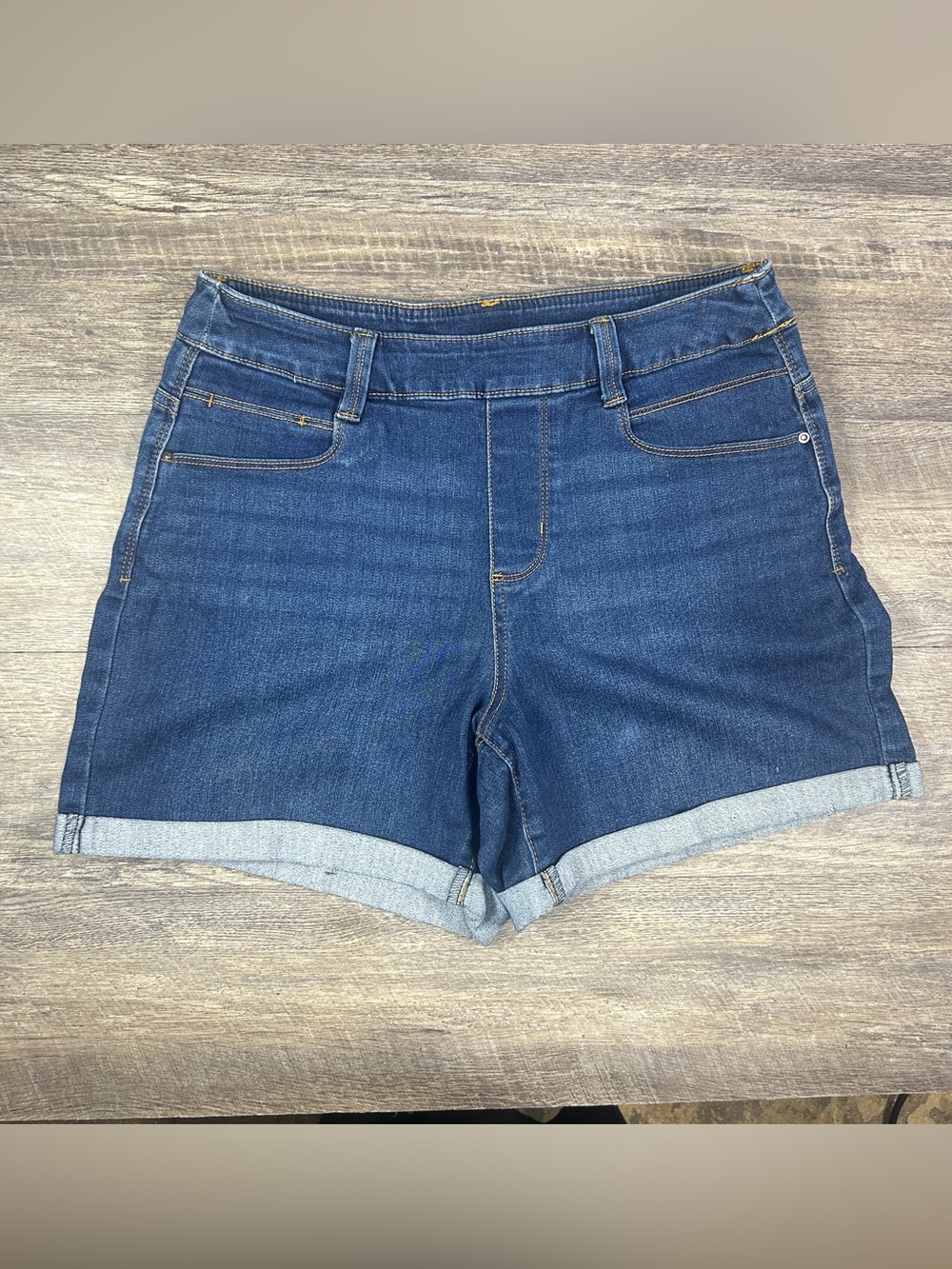 G10- Women’s, M 8/10 Time and Tru Denim Shorts